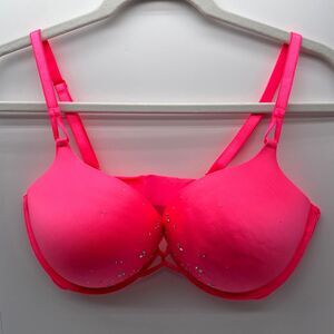Victorias Secret Sz 36D Miraculous Plunge Bombshell Add 2 Cups Super Push Up Bra